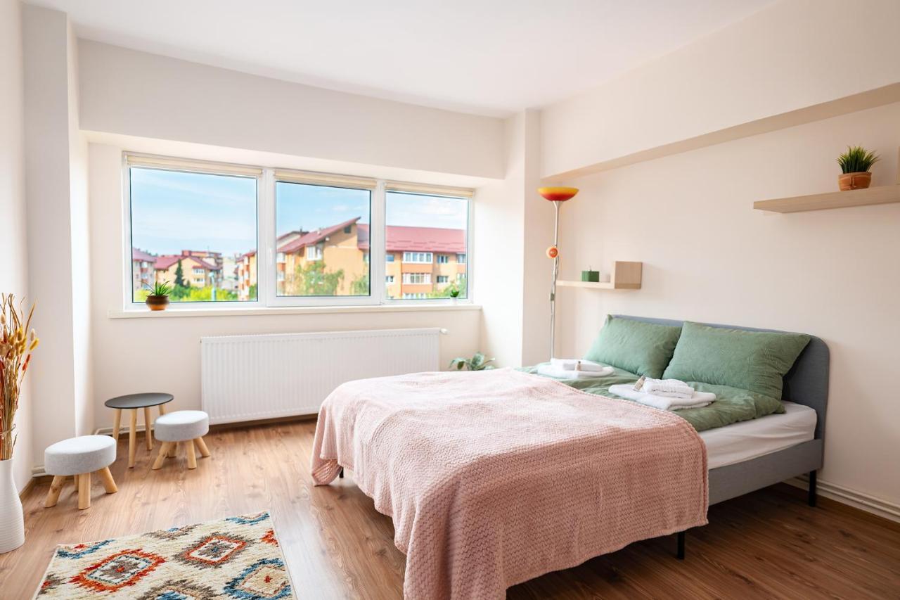 Metropolitan Wildscape View Apartment Brasov Bagian luar foto