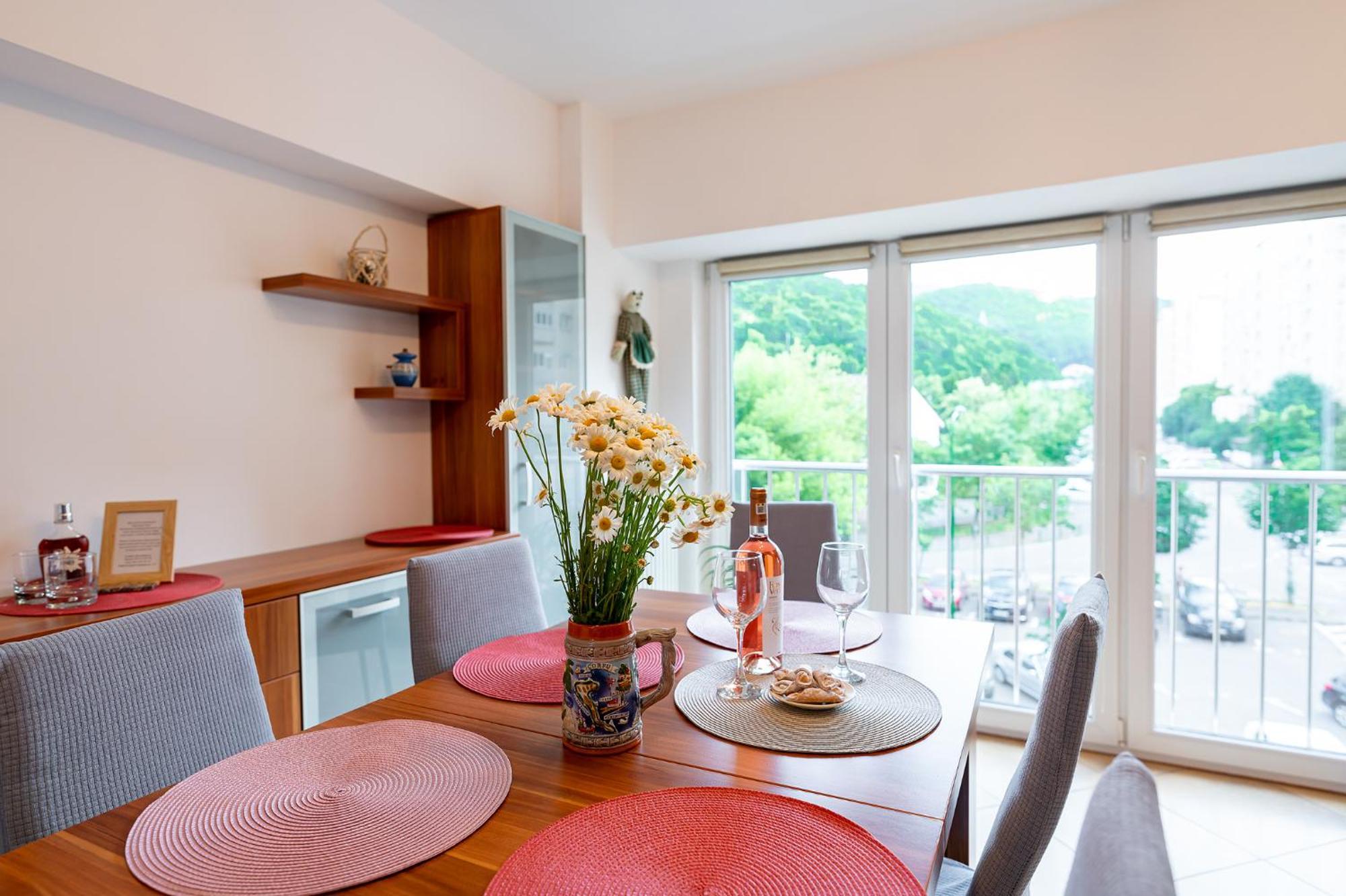 Metropolitan Wildscape View Apartment Brasov Bagian luar foto